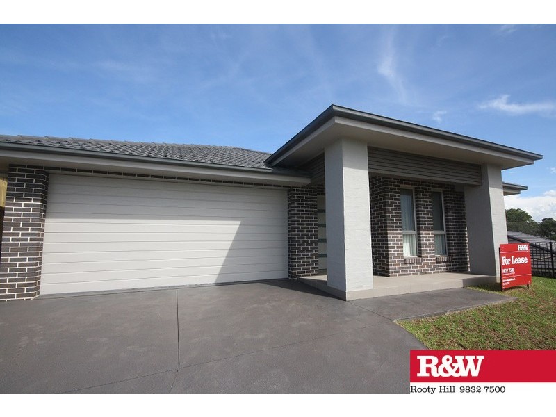 6 Dalrymple Street, Minto NSW 2566