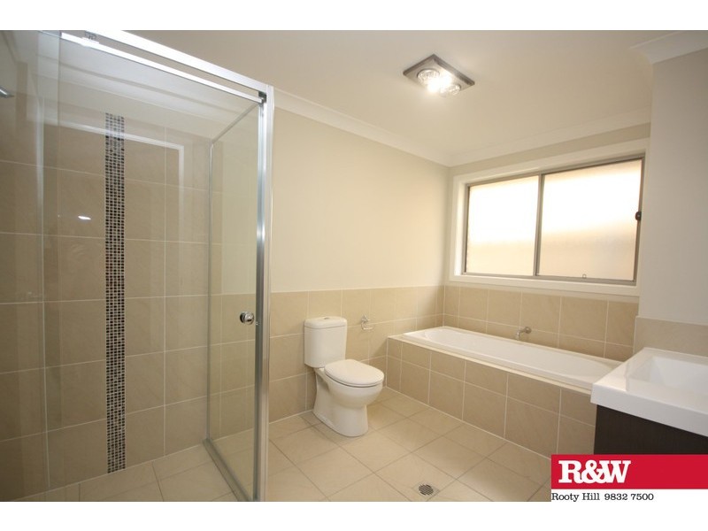 6 Dalrymple Street, Minto NSW 2566