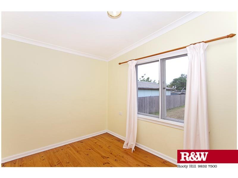 26 Mangariva Avenue, Lethbridge Park NSW 2770