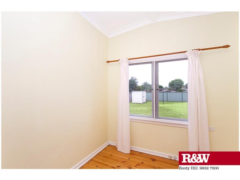 26 Mangariva Avenue, Lethbridge Park NSW 2770