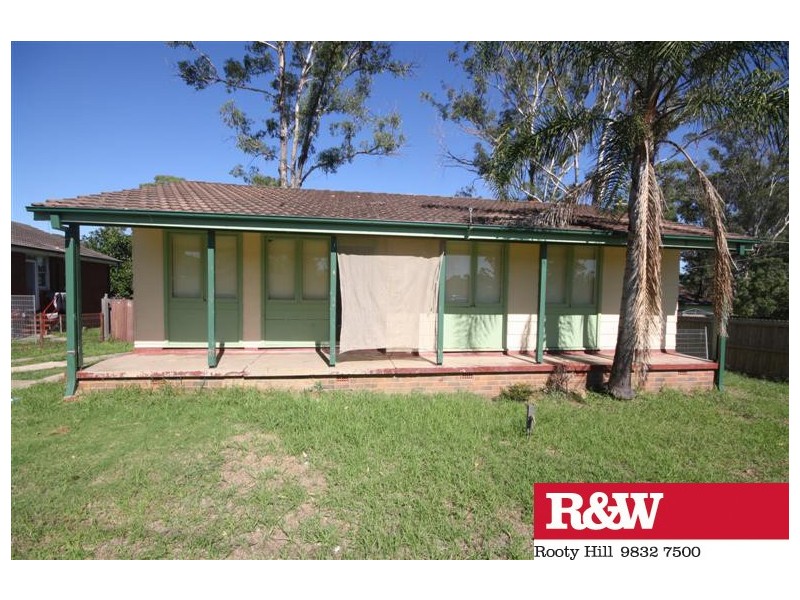 34 Keesing Crescent, Blackett NSW 2770