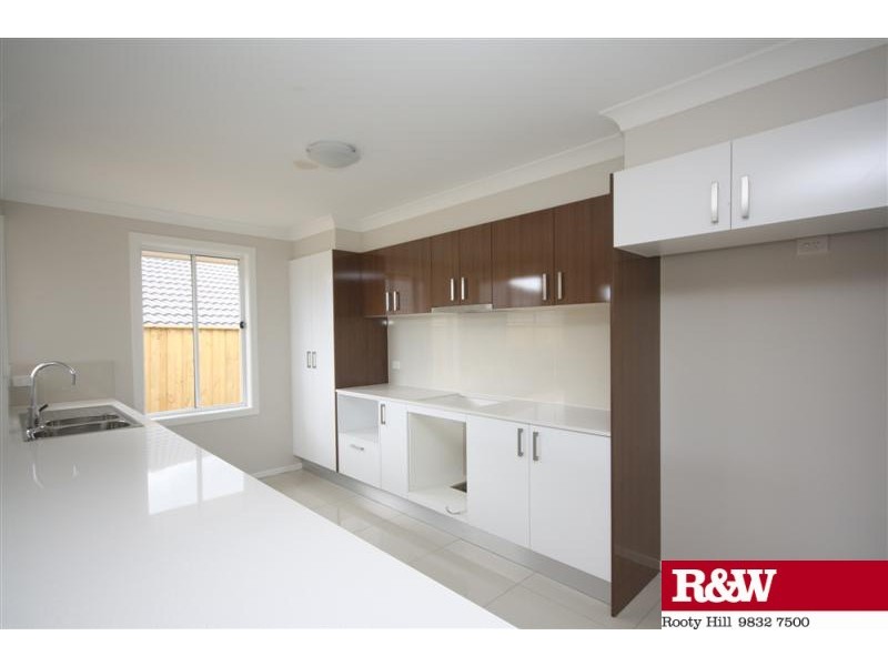 8 Dalrymple Street, Minto NSW 2566