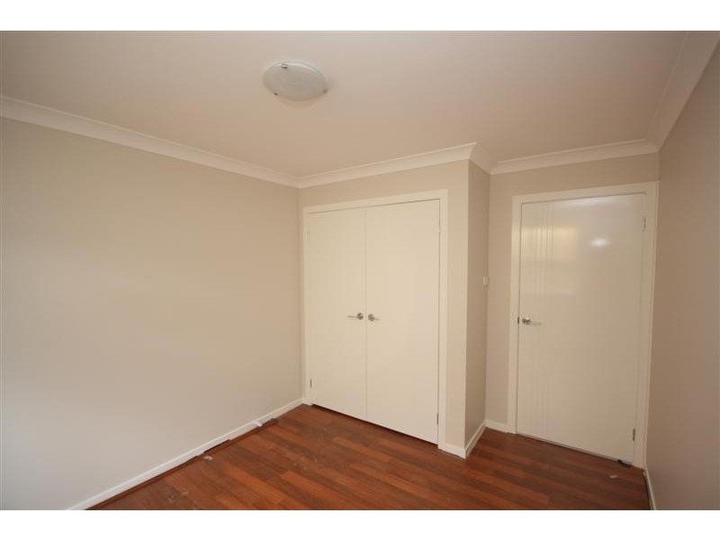 8 Dalrymple Street, Minto NSW 2566