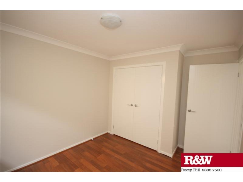 8 Dalrymple Street, Minto NSW 2566