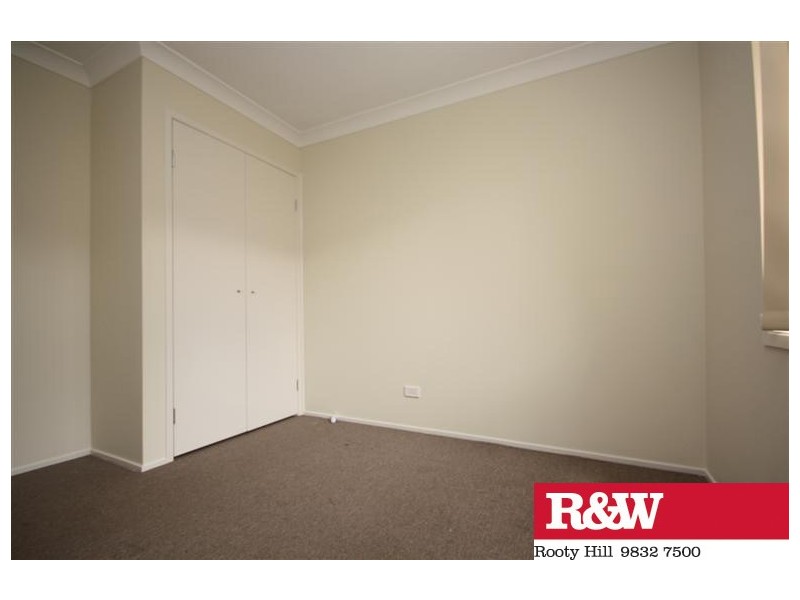 24 Lang Crescent, Blackett NSW 2770