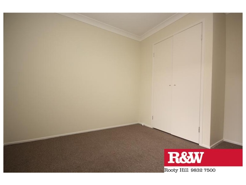 24 Lang Crescent, Blackett NSW 2770