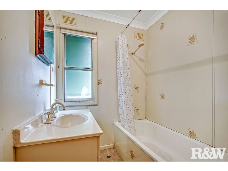 22 Neriba Crescent, Whalan NSW 2770