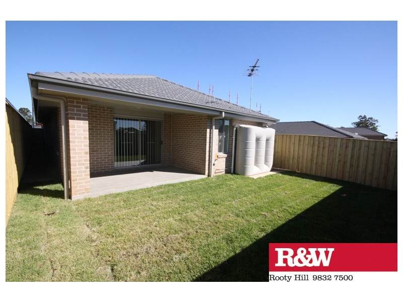 6 Twynam Road, Minto NSW 2566