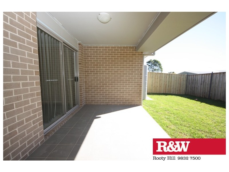 6 Twynam Road, Minto NSW 2566