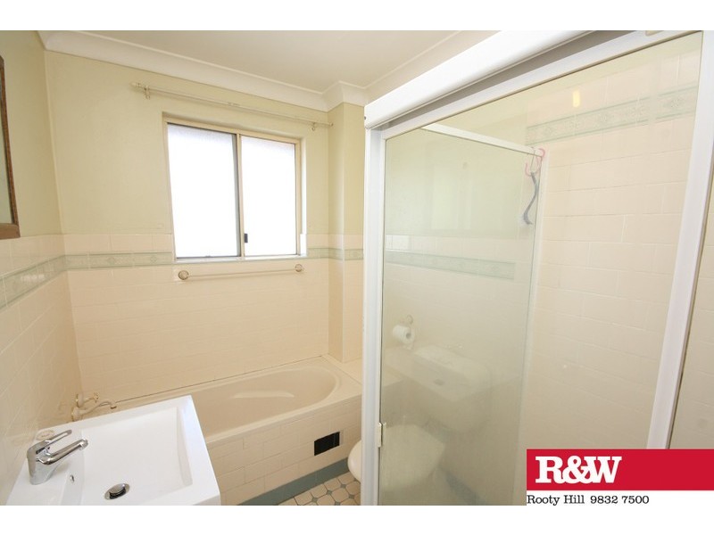 17/6-10 Sir Joseph Banks Street, Bankstown NSW 2200