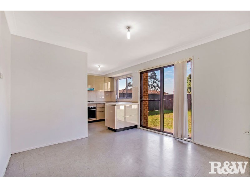 7/4 Woodvale Close, Plumpton NSW 2761
