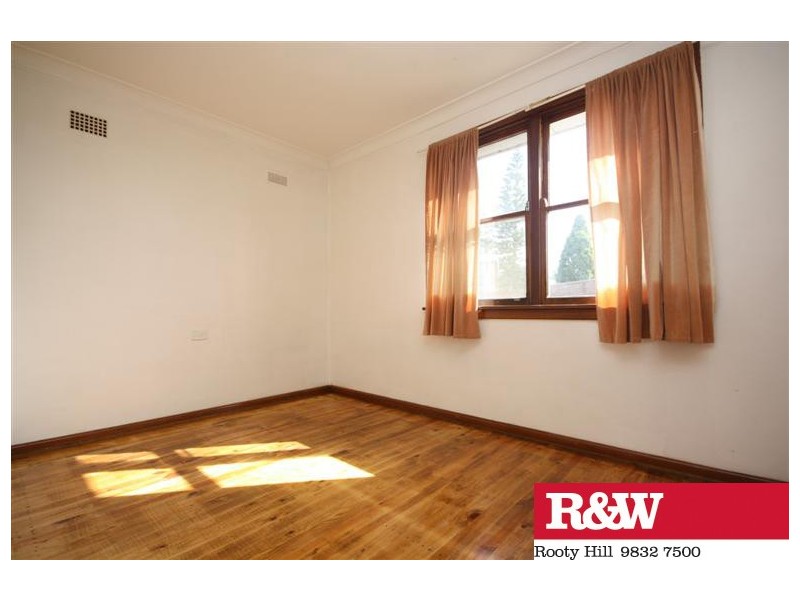 House 35 Lang Crescent, Blackett NSW 2770