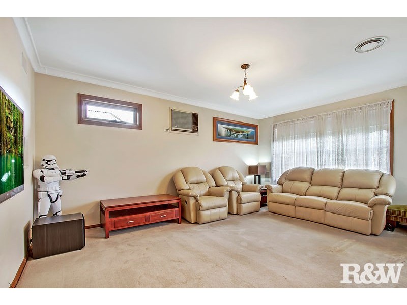 9 Labrador Street, Rooty Hill NSW 2766