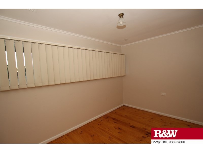 House 10 Mikkelson Avenue, Tregear NSW 2770