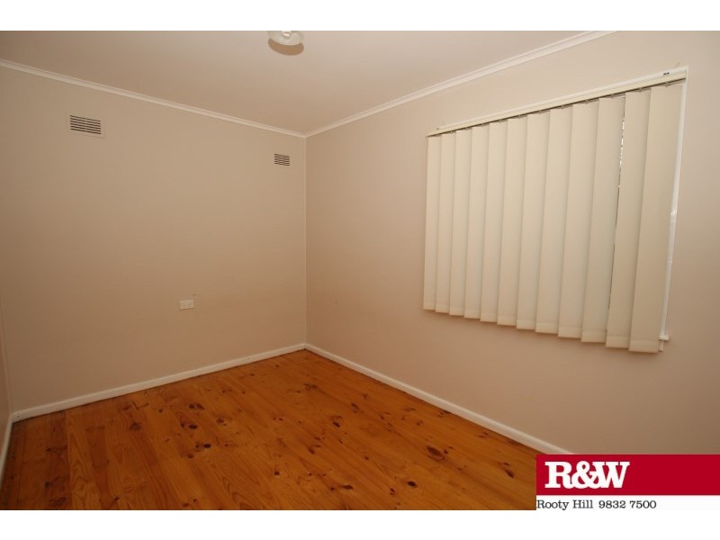 House 10 Mikkelson Avenue, Tregear NSW 2770