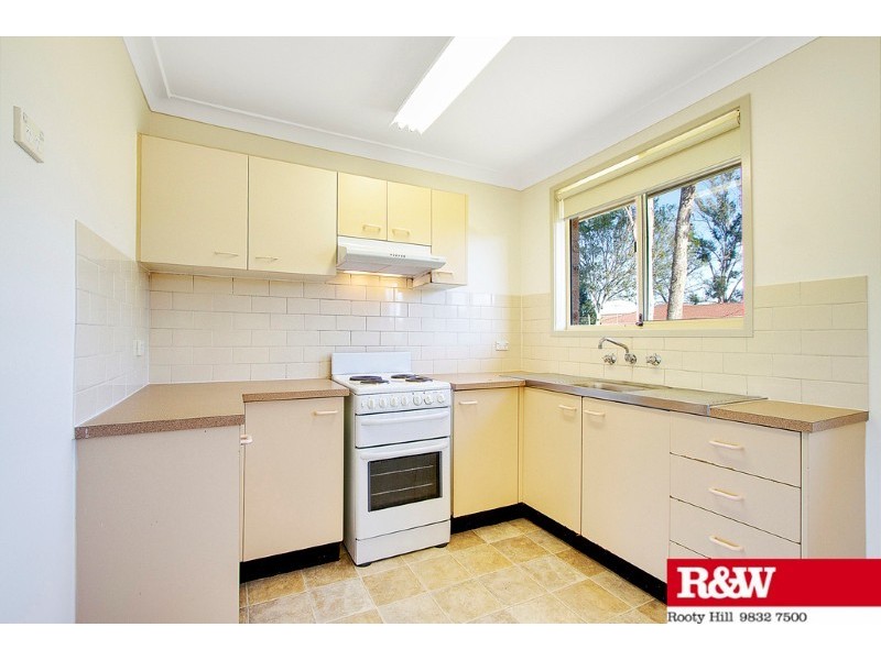 House 4 Magyar Place, Oakhurst NSW 2761