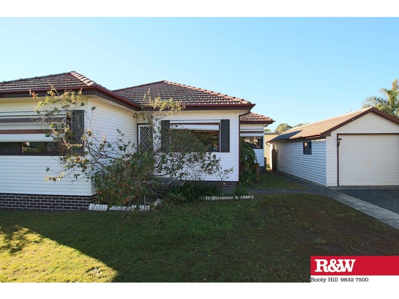 14 Constance Avenue, Oxley Park NSW 2760