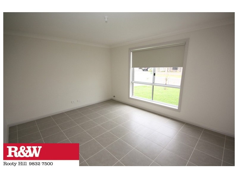 13b Cassar Place, Oakhurst NSW 2761