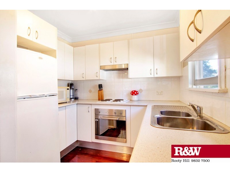 7 Luzon Place, Lethbridge Park NSW 2770