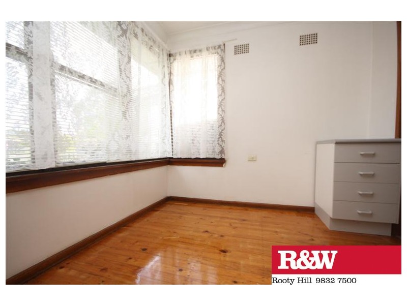 House 35 Lang Crescent, Blackett NSW 2770