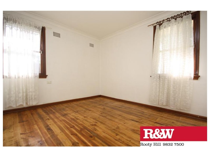 House 35 Lang Crescent, Blackett NSW 2770