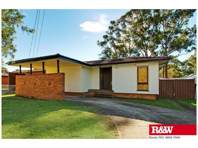 15 Roebuck Crescent, Willmot NSW 2770