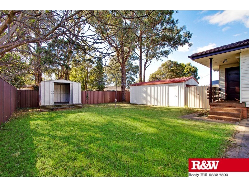 15 Roebuck Crescent, Willmot NSW 2770
