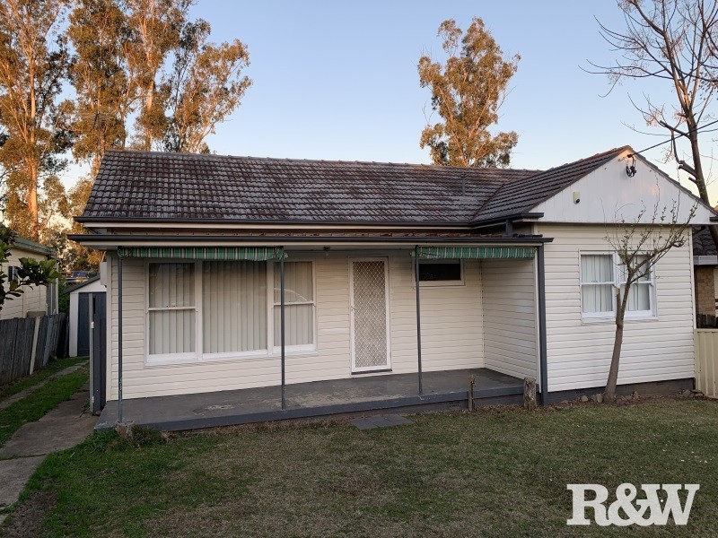 4 Newport Street, Cambridge Park NSW 2747