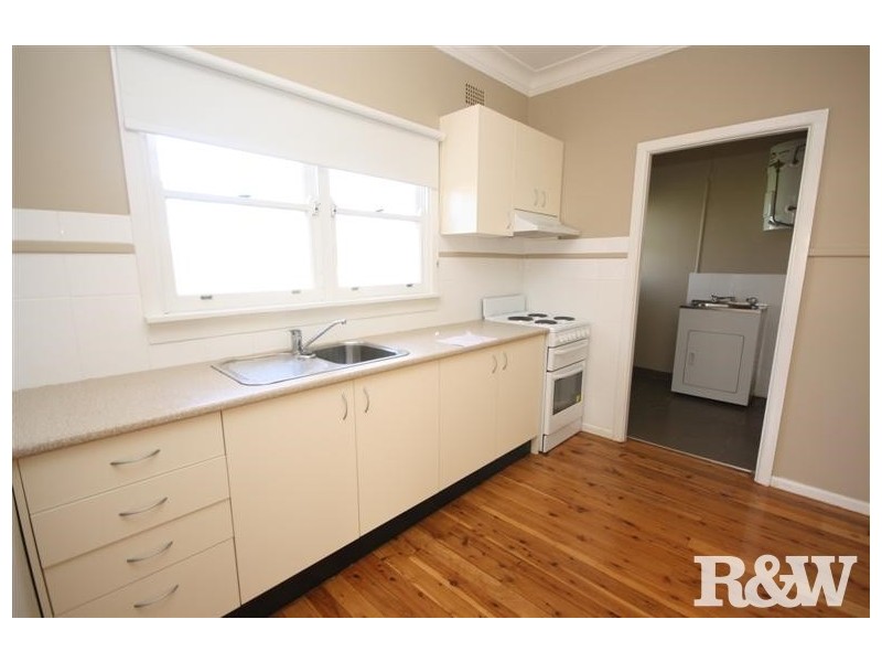 4 Newport Street, Cambridge Park NSW 2747