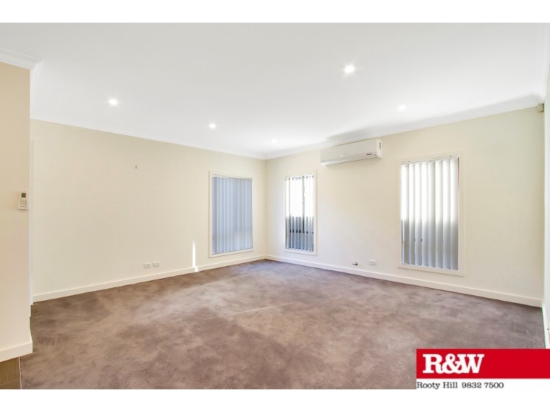 No. 7  Darug Avenue, Glenmore Park NSW 2745