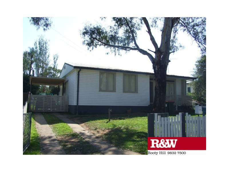 44 Waikanda Crescent, Whalan NSW 2770