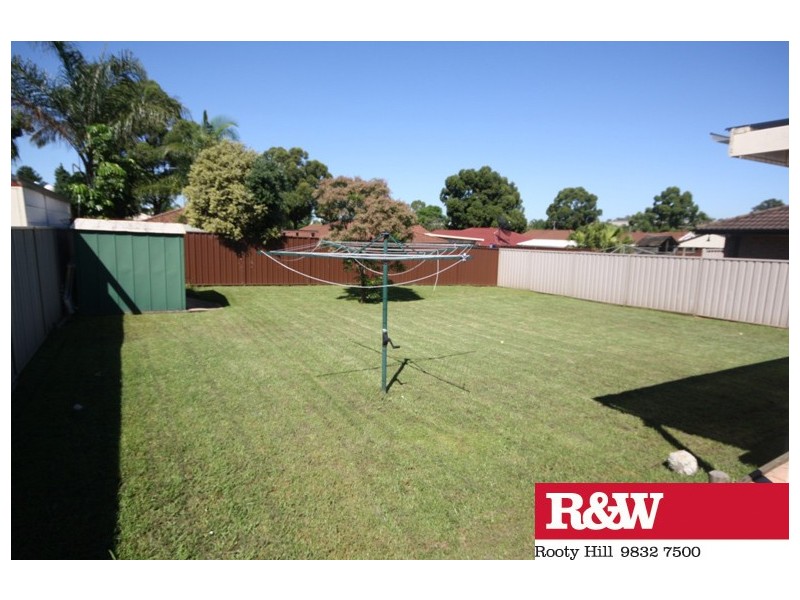 18 Hillview Place, Glendenning NSW 2761