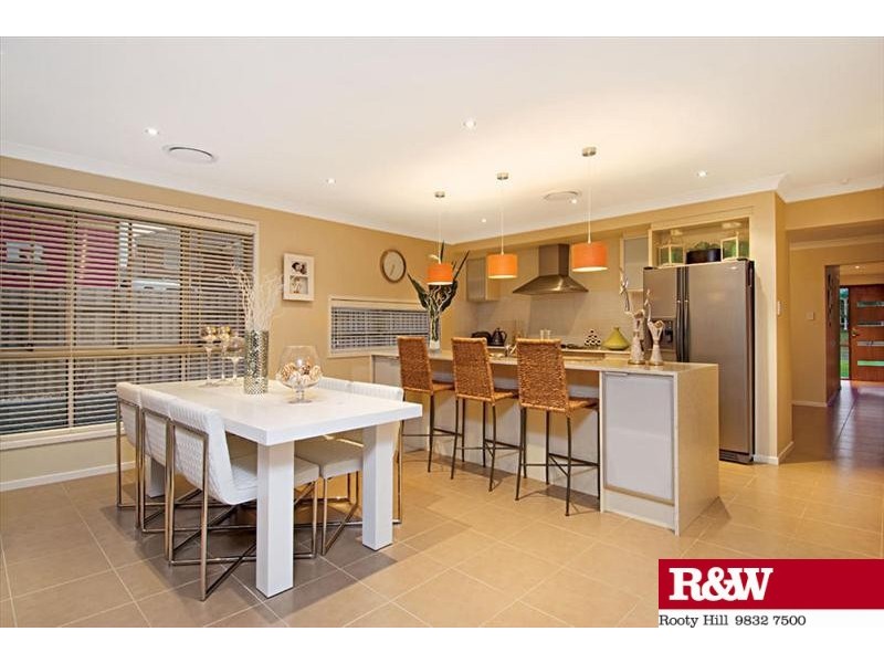 14 Chilton Avenue, Oakhurst NSW 2761