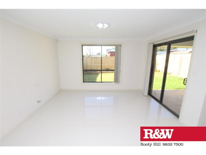 12 Twynam Place, Minto NSW 2566