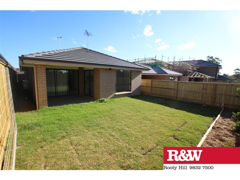 12 Twynam Place, Minto NSW 2566