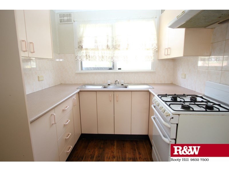 184 Woodstock Avenue, Whalan NSW 2770