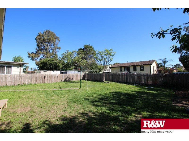 184 Woodstock Avenue, Whalan NSW 2770