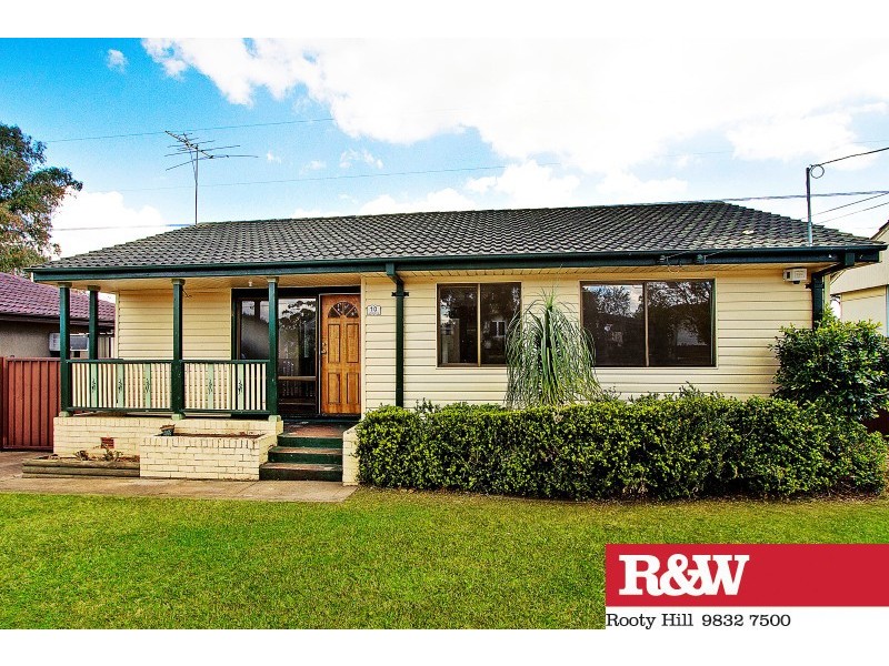 10 Finisterre Avenue, Whalan NSW 2770