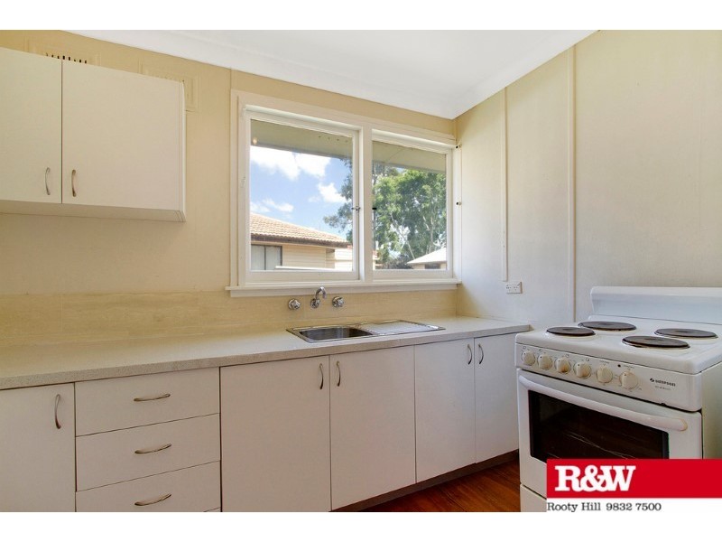 18 Richardson Crescent, Hebersham NSW 2770