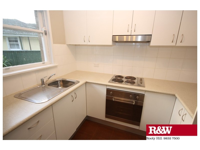 No 8 Waitaki Crescent, Lethbridge Park NSW 2770