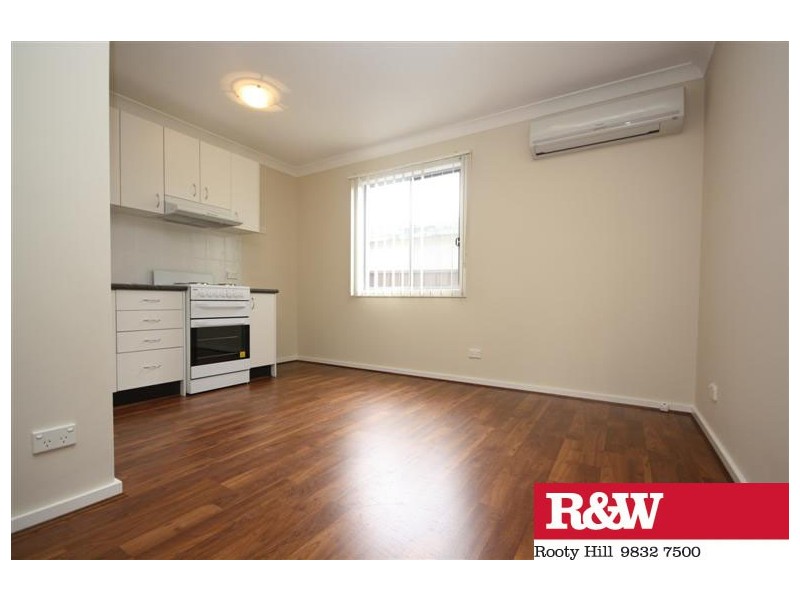 41A Lingayen Avenue, Lethbridge Park NSW 2770