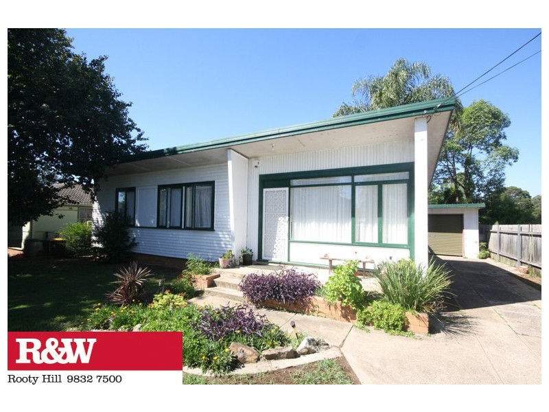 19 Wangaroa Avenue, Lethbridge Park NSW 2770