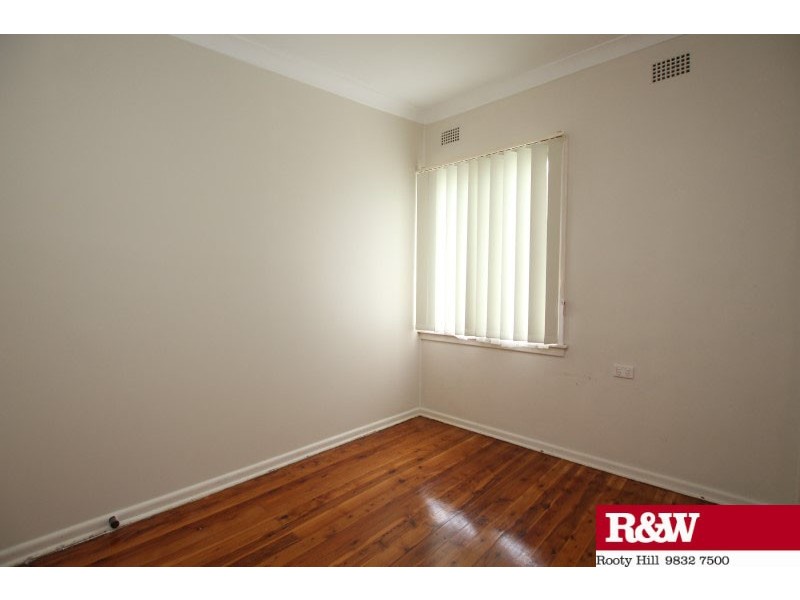 19 Wangaroa Avenue, Lethbridge Park NSW 2770