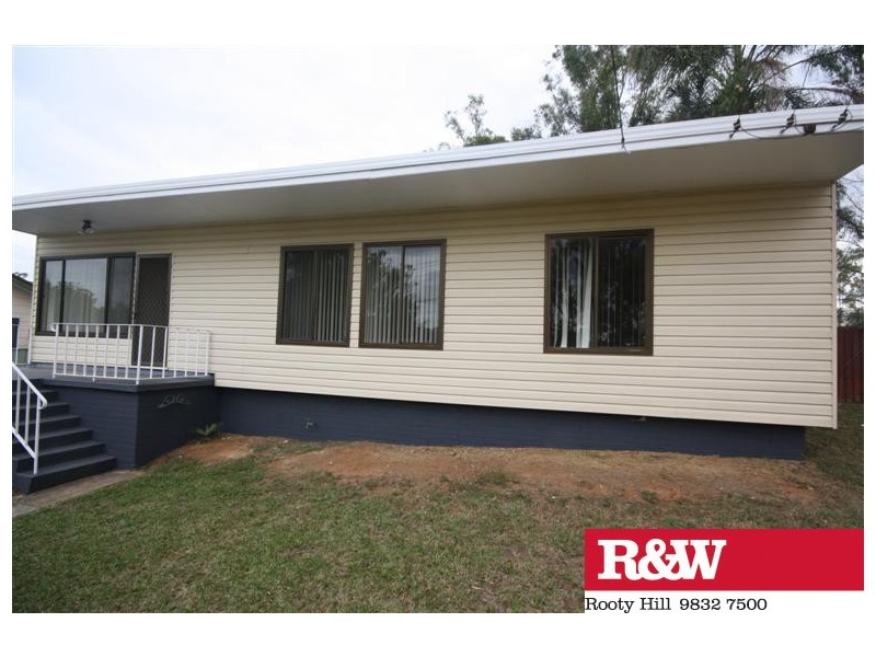 12 Nioka Road, Penrith NSW 2750