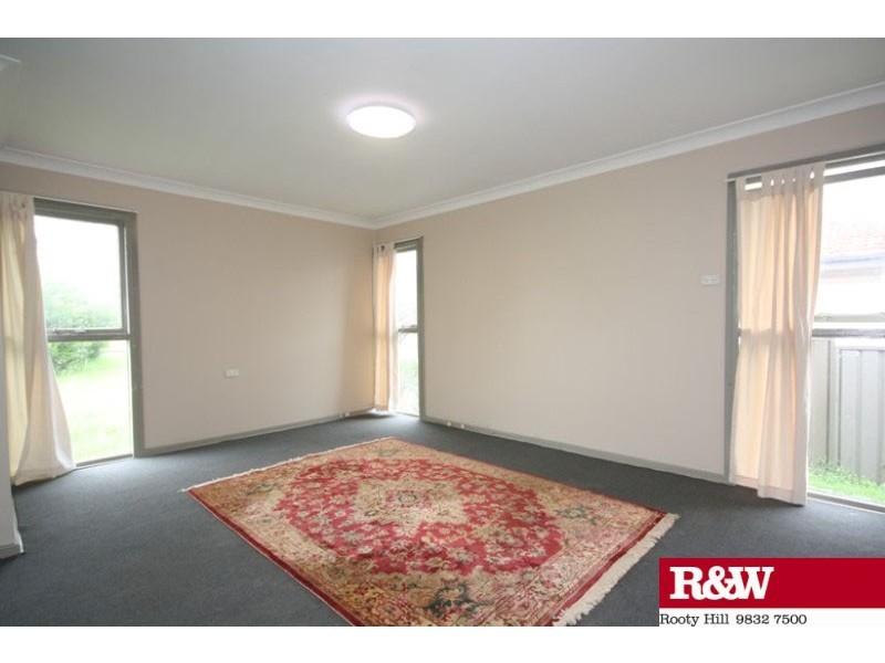 6 Pinang Avenue, Whalan NSW 2770