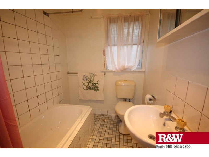 6 Pinang Avenue, Whalan NSW 2770