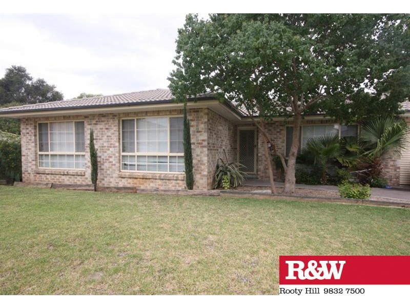 12 Leanne Place, Quakers Hill NSW 2763