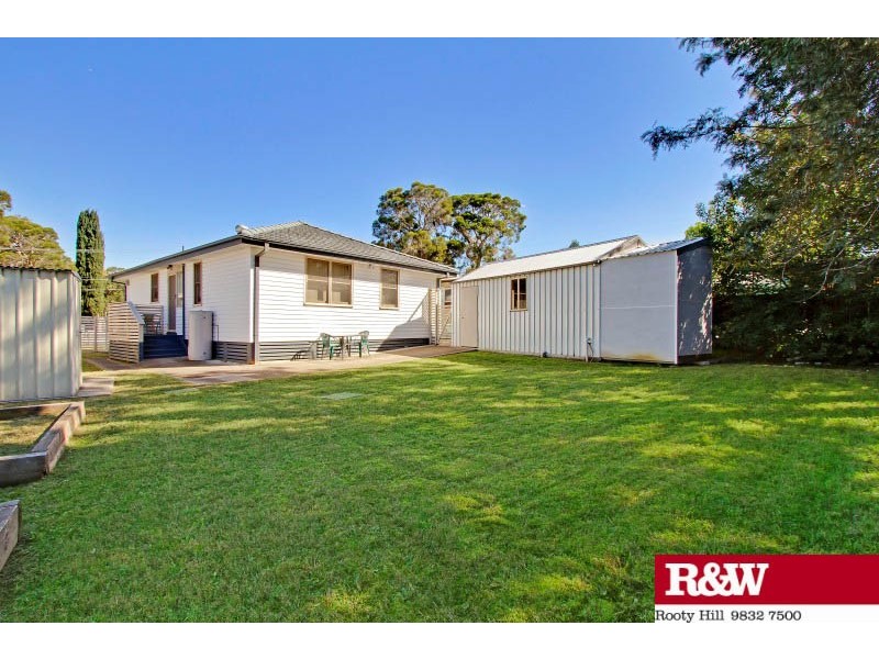 7 Luzon Avenue, Lethbridge Park NSW 2770