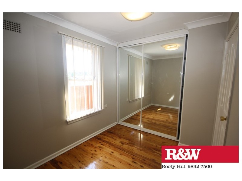 5 Lingayen Avenue, Lethbridge Park NSW 2770