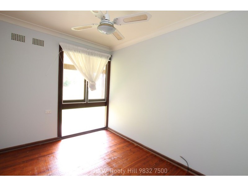 18 Mackellar Road, Hebersham NSW 2770